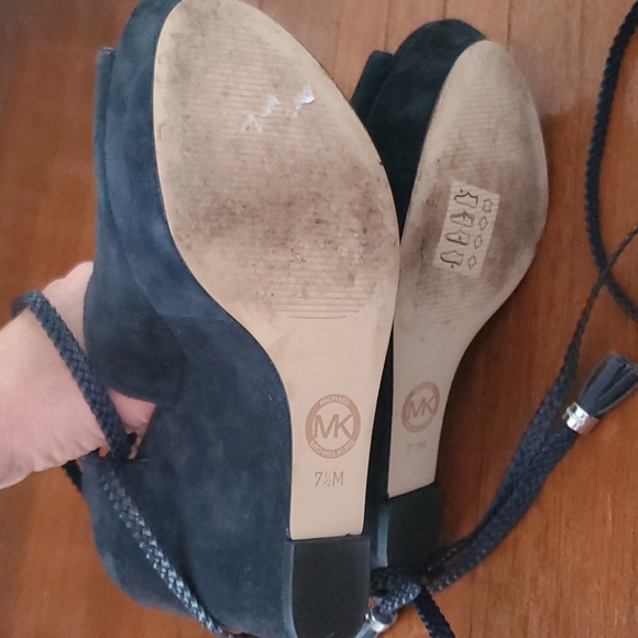 Michael Kors Hastings Navy Suede Platform Wedges - Picture 10 of 12